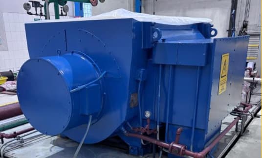Generador KATO 2,500 kW restaurado tras mantenimiento mayor L4 en taller
