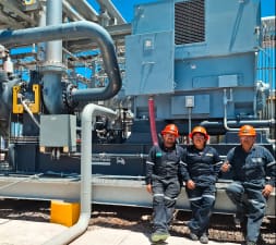 Reparación de motor eléctrico industrial de proceso para planta química en el taller TEMISA