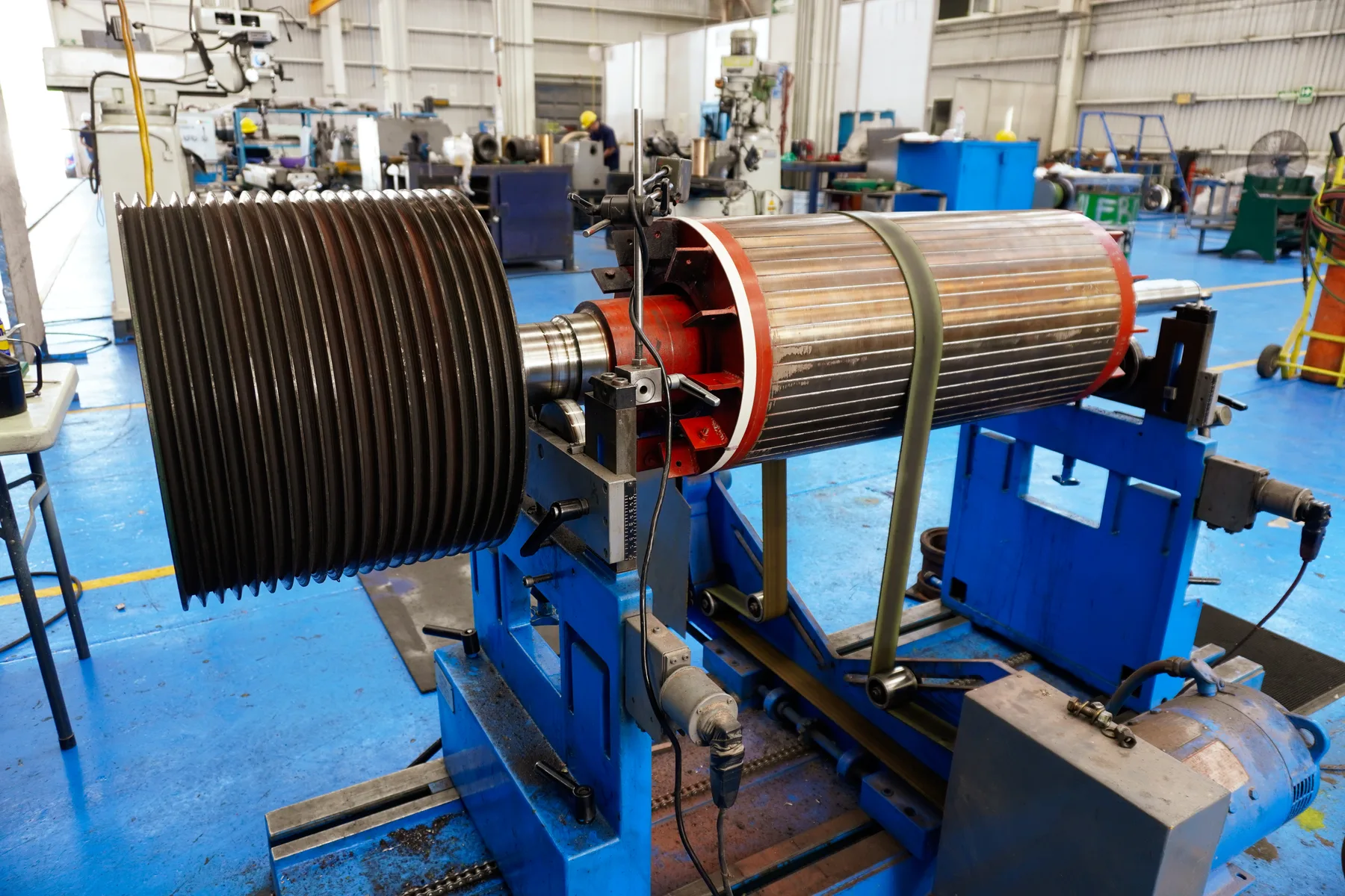 Rotor bobinado de motor de tracción en la balanceadora dinámica del taller TEMISA